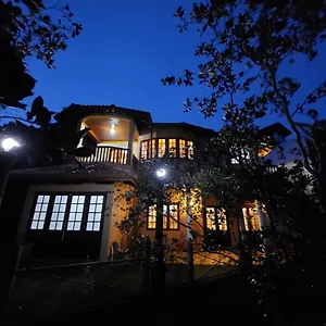 Mystique Hideout ゲストハウス